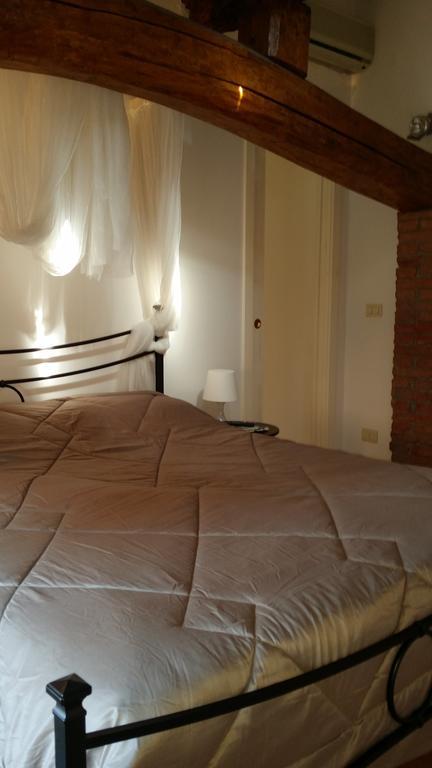 Mansarda Santa Margherita Apartment โบโลญญา ห้อง รูปภาพ