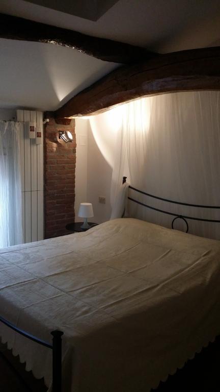 Mansarda Santa Margherita Apartment โบโลญญา ห้อง รูปภาพ