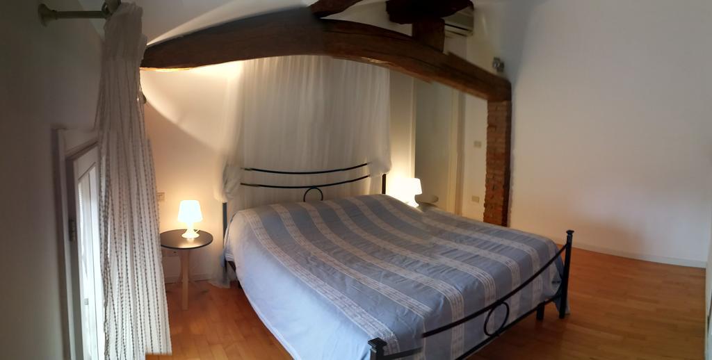 Mansarda Santa Margherita Apartment โบโลญญา ห้อง รูปภาพ