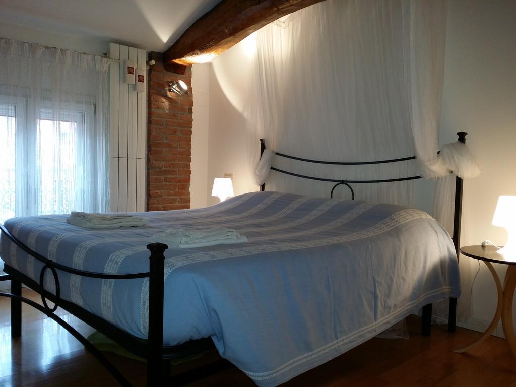 Mansarda Santa Margherita Apartment โบโลญญา ห้อง รูปภาพ
